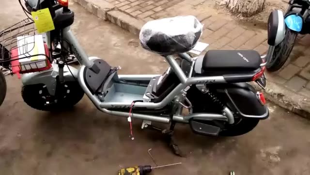 明辉车业之自制四驱钢管车