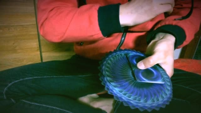 自动开扇  一次让你看够 742        赞       1月前