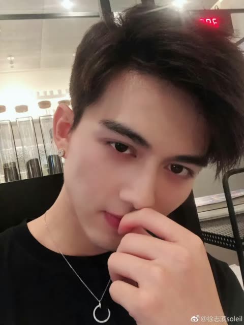 w 7月前 ~ 7月前 ~~~~ 7月前 . 8月前 . 9月前 肌肉男, .