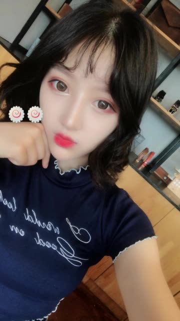 芒果g_原创化妆间0615的主页-快手直播