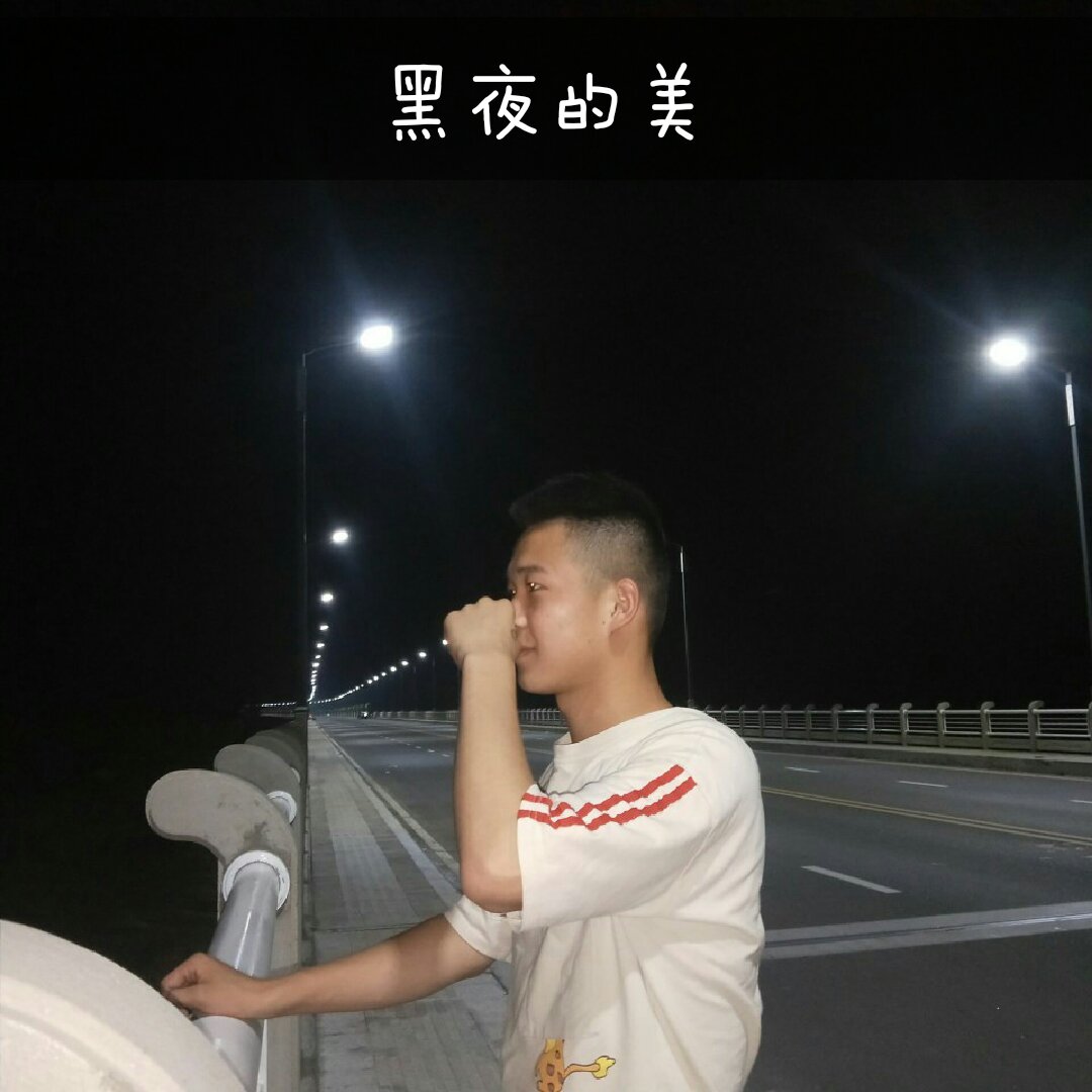 在我光鮮亮麗時的一千句我愛你,也抵不上在我落魄狼狽時的一句我還在.