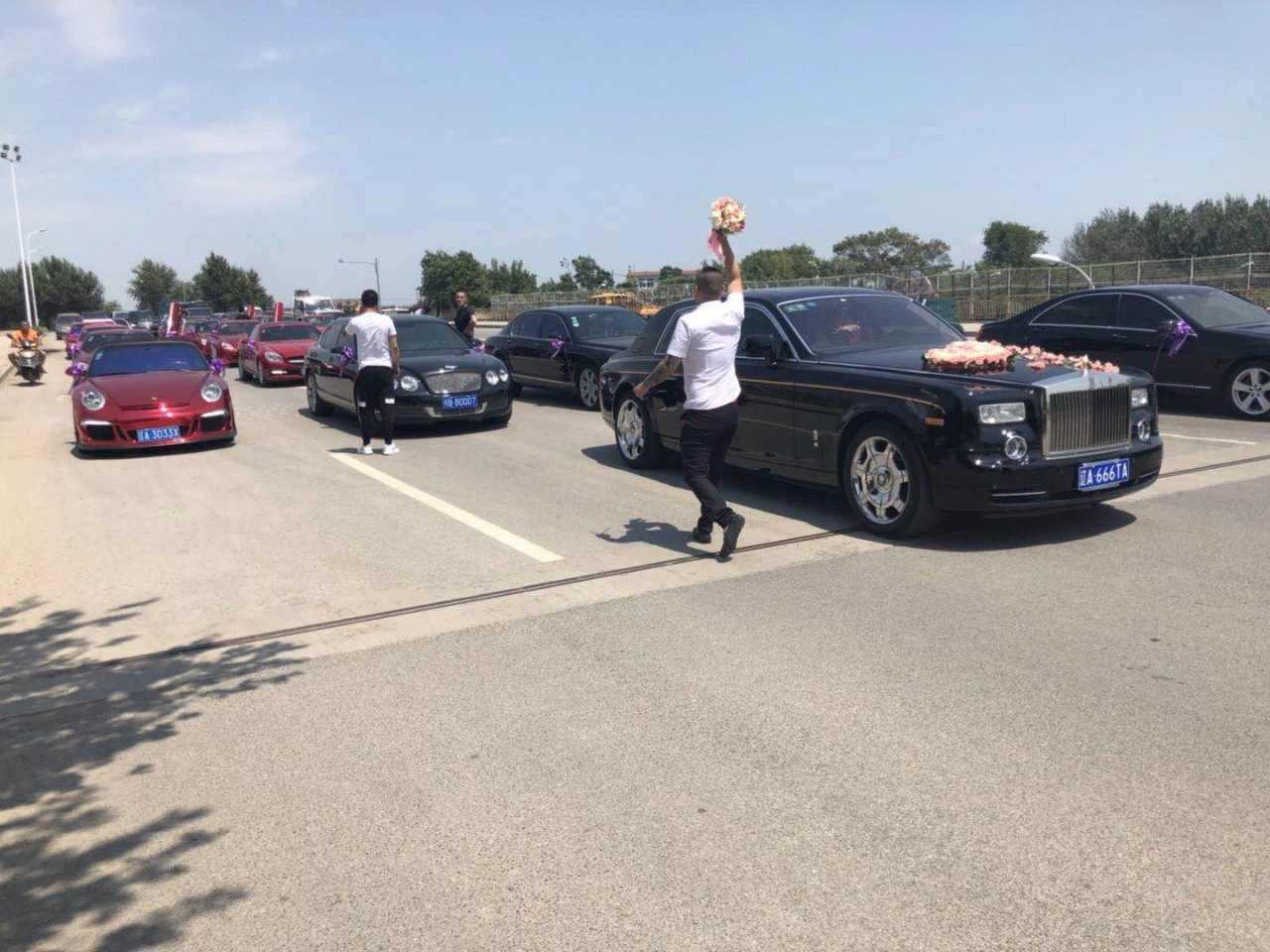 健哥,梁哥,宽哥 94       赞                   评论              2