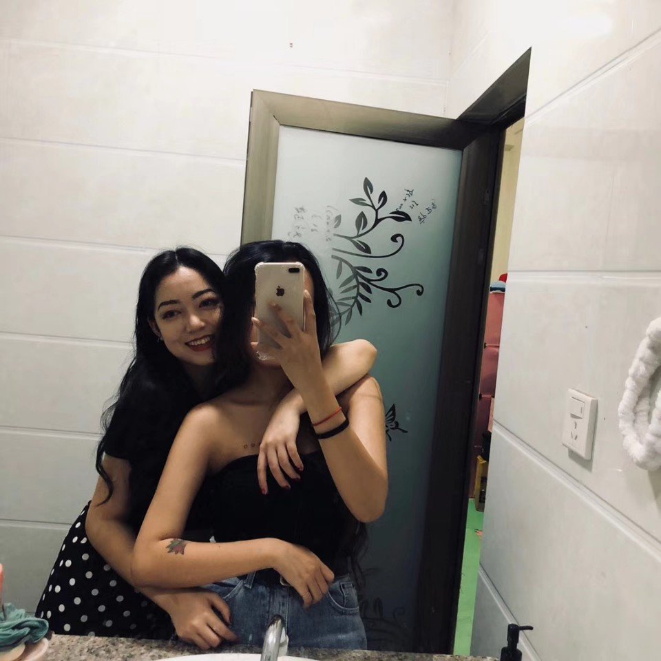 biubiubiu 小姐妹 还有小姐妹帮做的指甲超好看 @wangyouqian-(o11