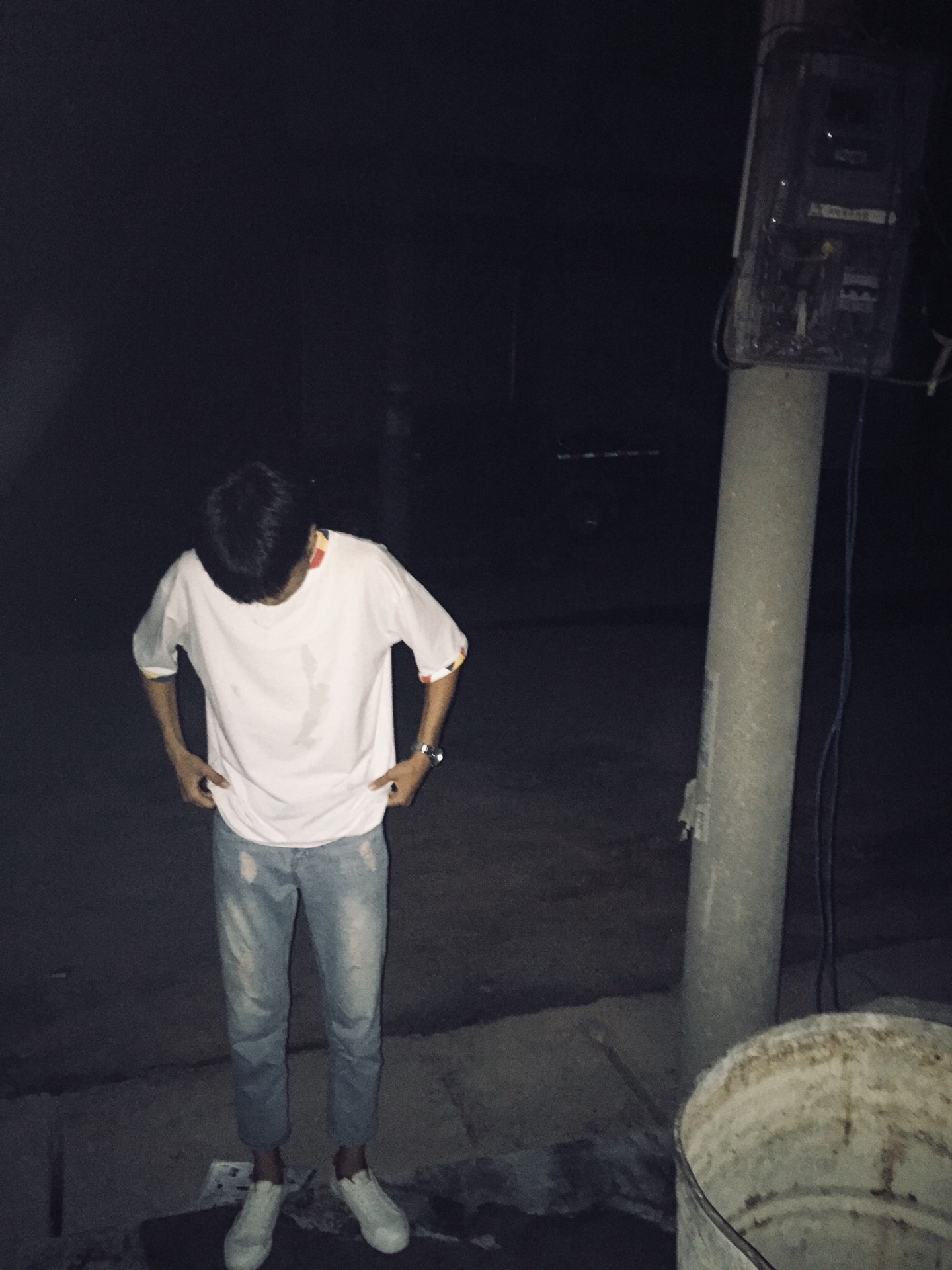 夜晚自拍了解一下 762     74 赞                 44 评论