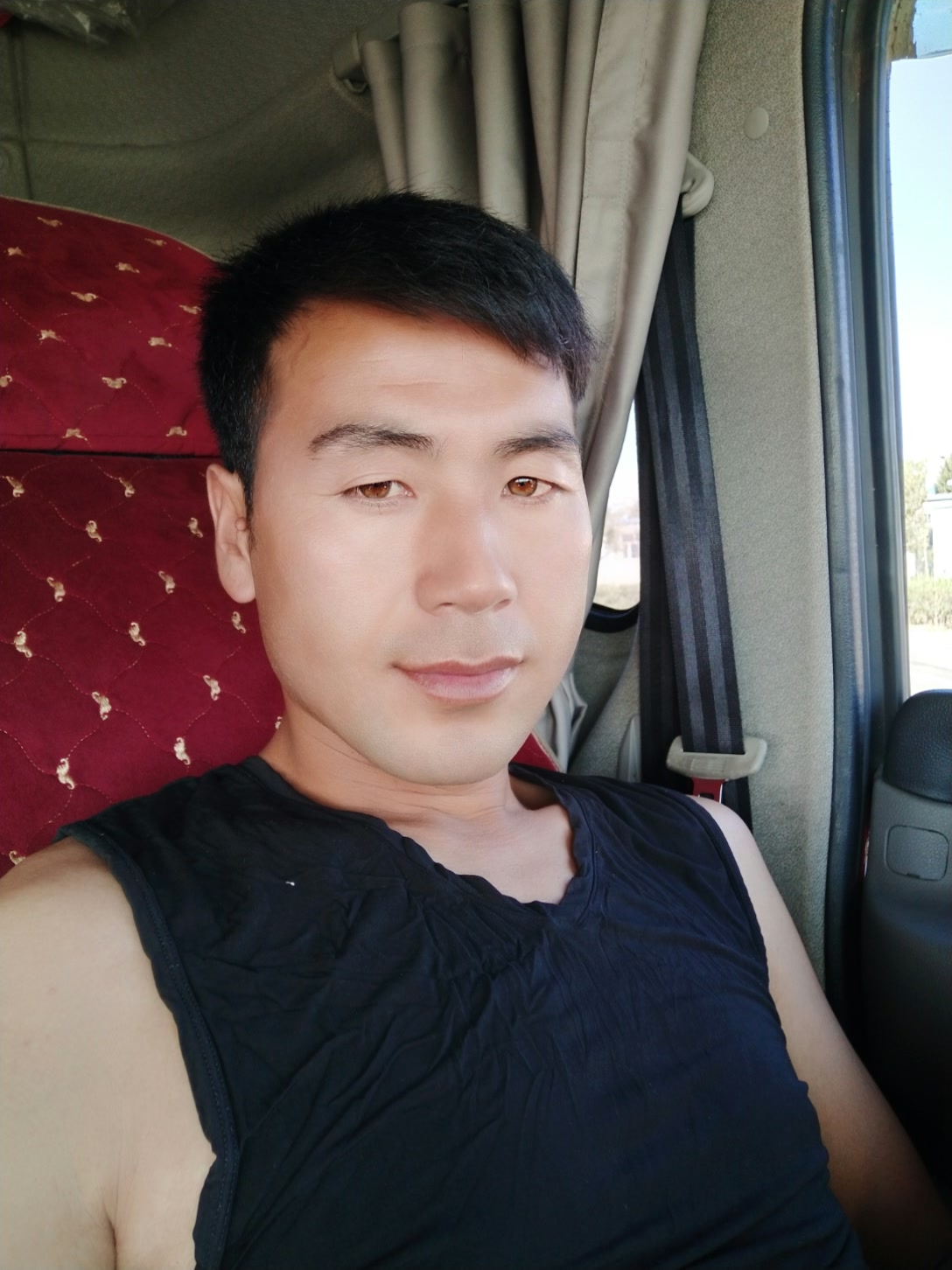 哥很简单,但哥很坏的主页-快手直播