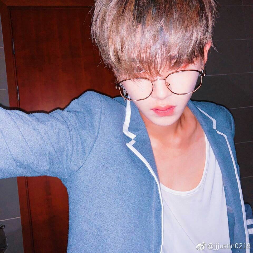 黄明昊#黄美好一起加油吧!