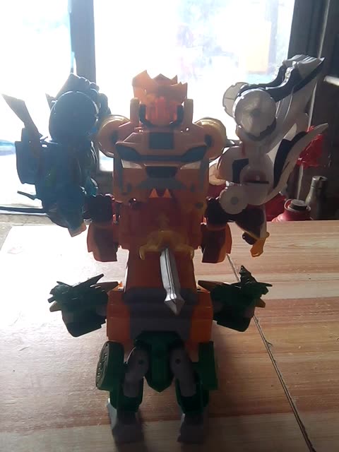 看我儿子拼的五灵王合体,我都看不懂 161       赞