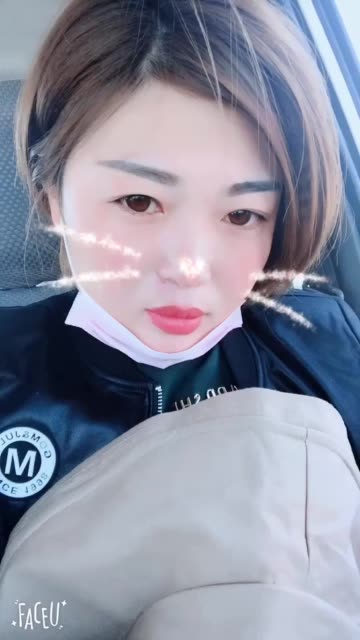 如果你是鱼,而我是水,那该有多好,水永远是知道鱼的想法,因为鱼永远在