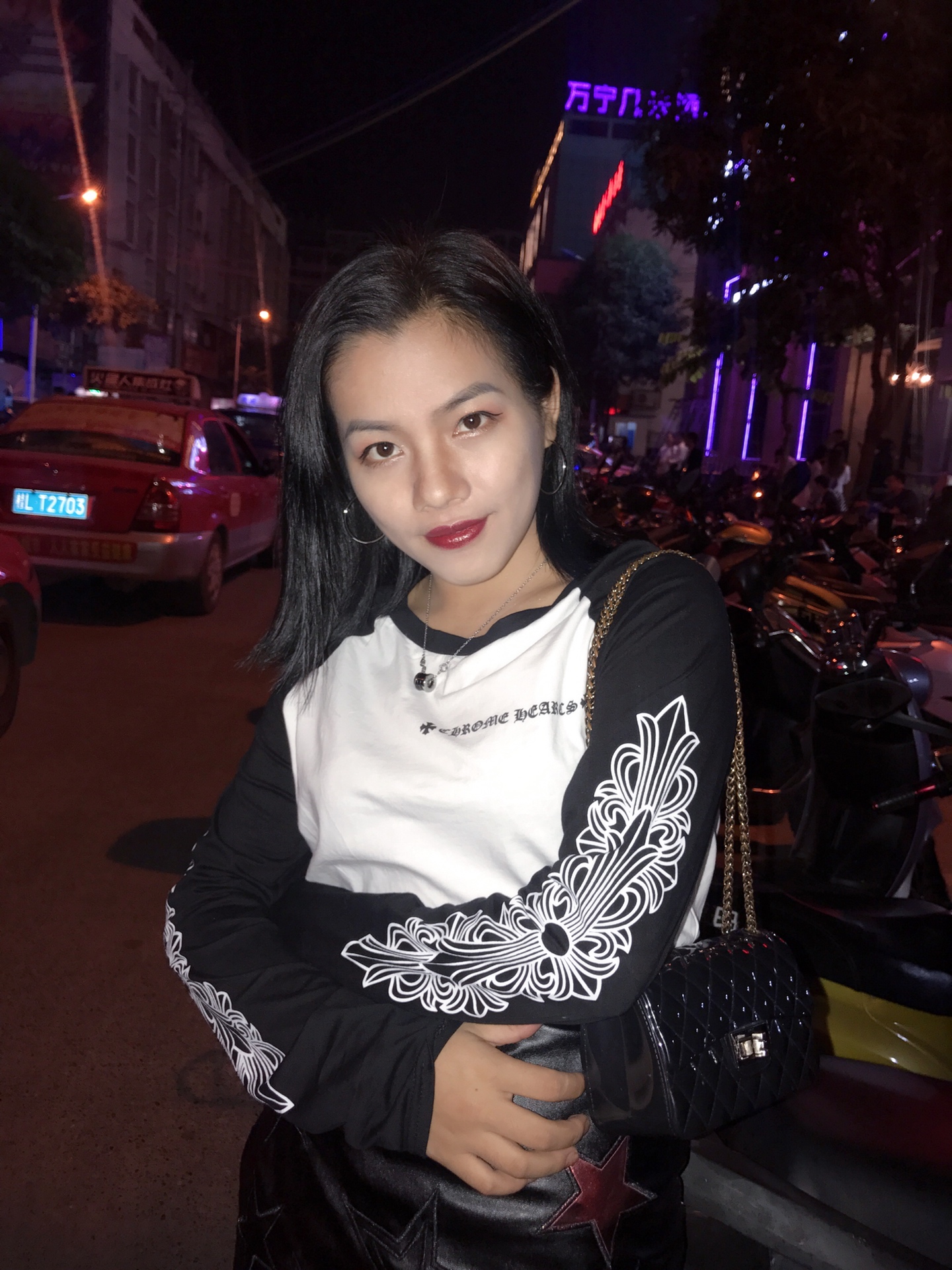 广西黑妹w的快手