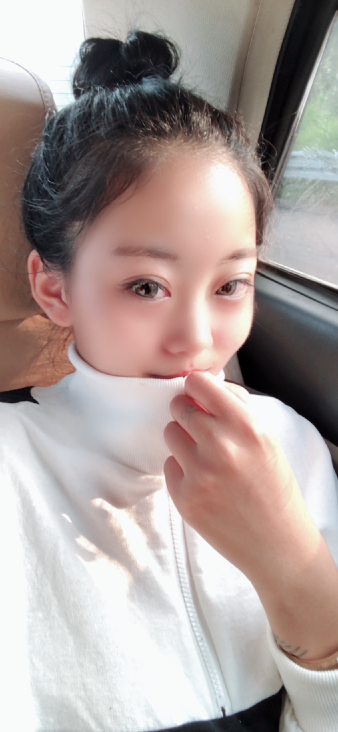 别失望当生活压得你踹不过气的时候别忘了 给自己一点 掌声 93 素颜