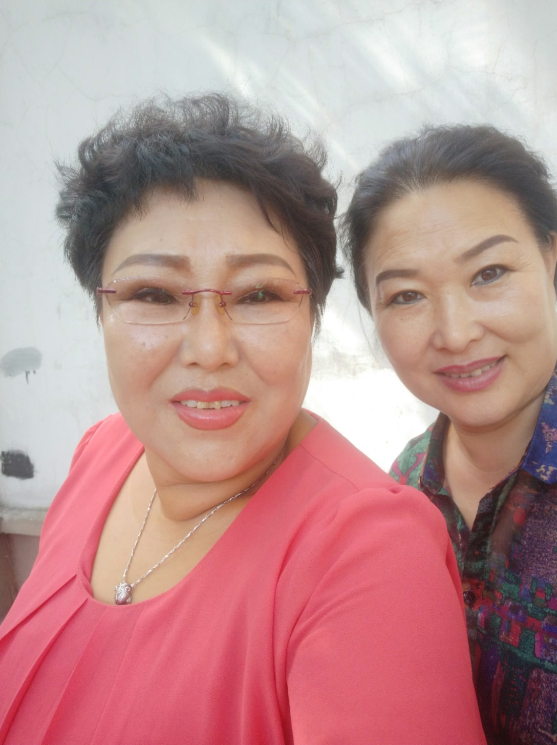 喜欢二人转请关注孟丽娟 1663        赞                    评论