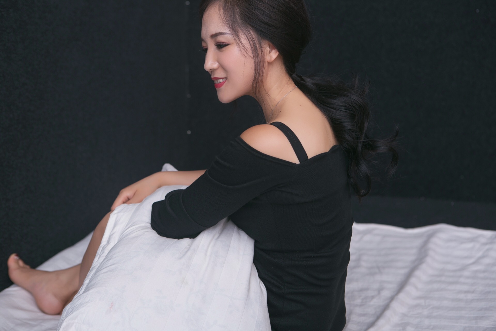 以后在也不犯贱…高傲的做自己! - 任性的小女人@01的快手