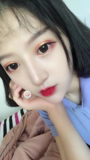 芒果g_原创化妆间0615的主页-快手直播