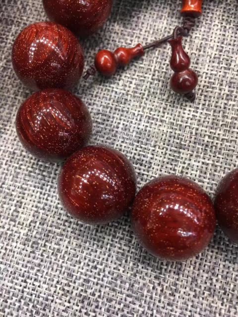 紫檀10mm车挂手提两用款;搭配黄花梨鸣了(一鸣惊人),二代金丝海柳腰珠