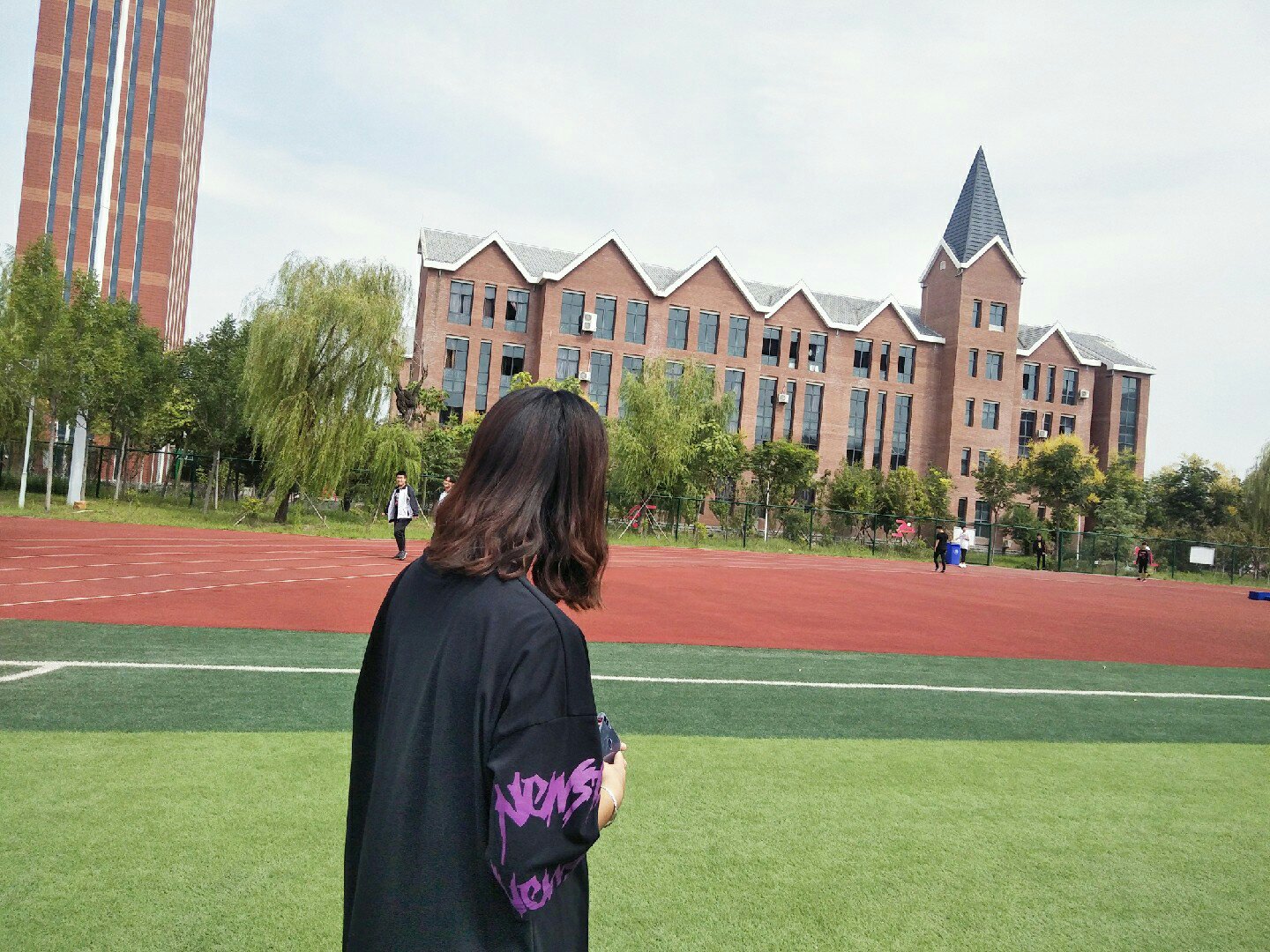 与你一起的第一场雪 @白子涵_(o136524600) 3周前 以后都是你