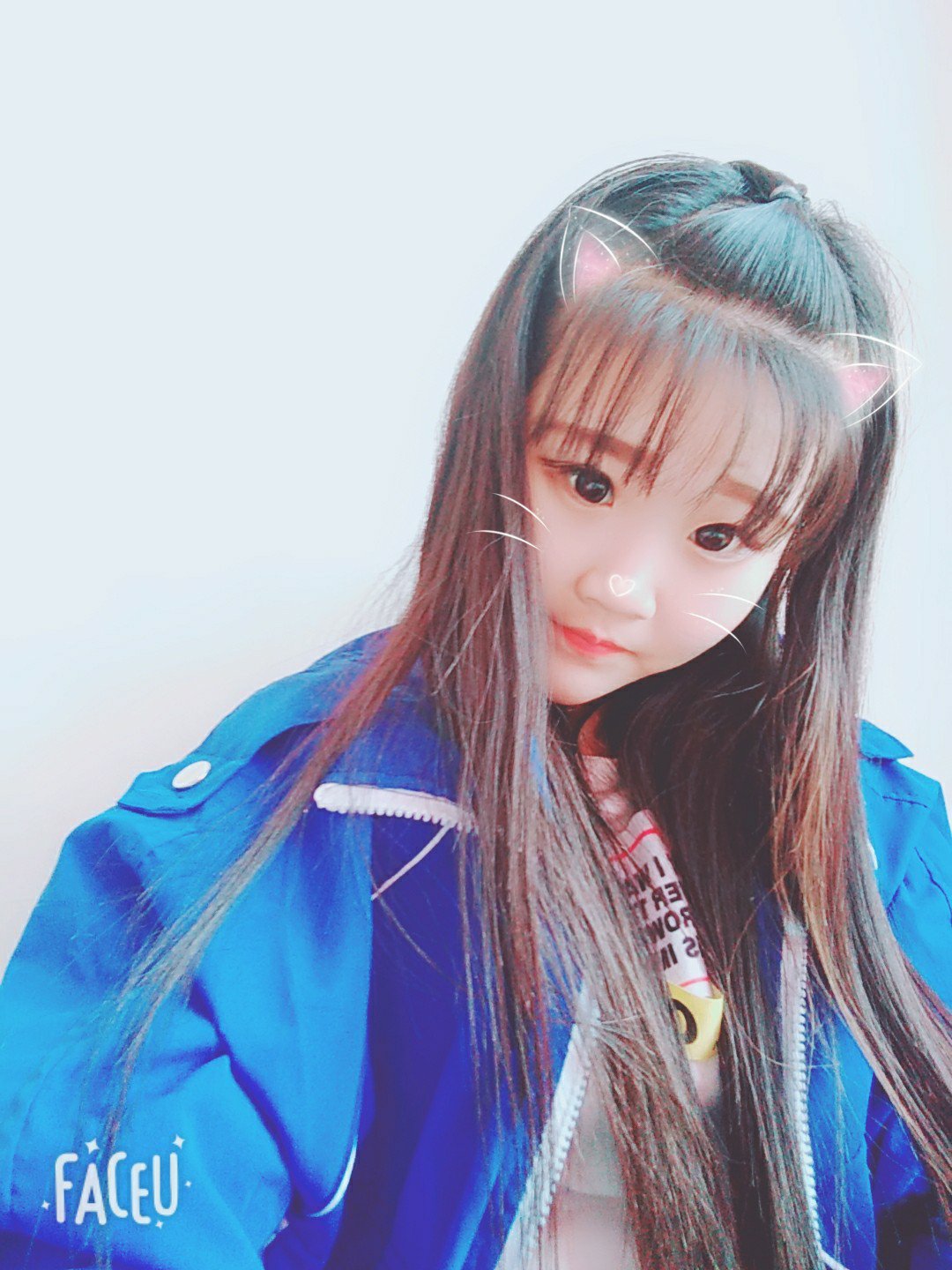 w·赵伊婷71(灵魂旭)的主页-快手直播