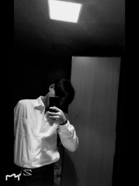 恩 是的 我一个人挺好  往后余生有你就够了 @伤感的爱情故事(o2