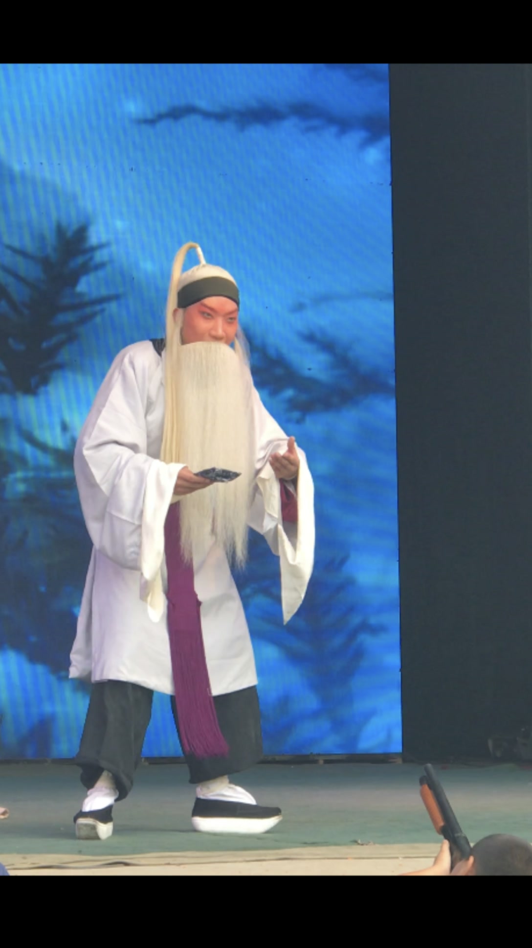 希望快手里关注我的朋友也能关注一下我滴女神(搜索晋剧贺莉莉)!