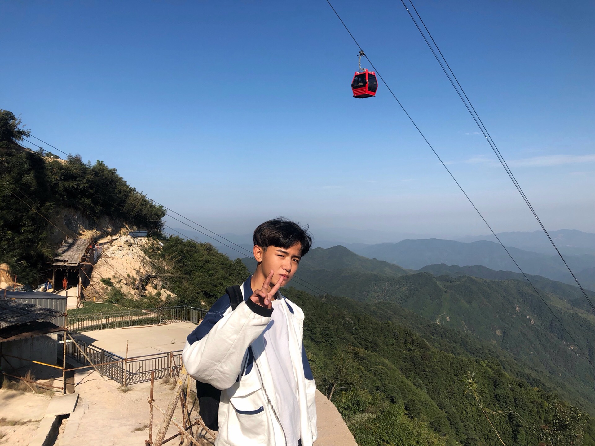 哦谢特,我这该死的帅哥 1331     117 赞                    评论