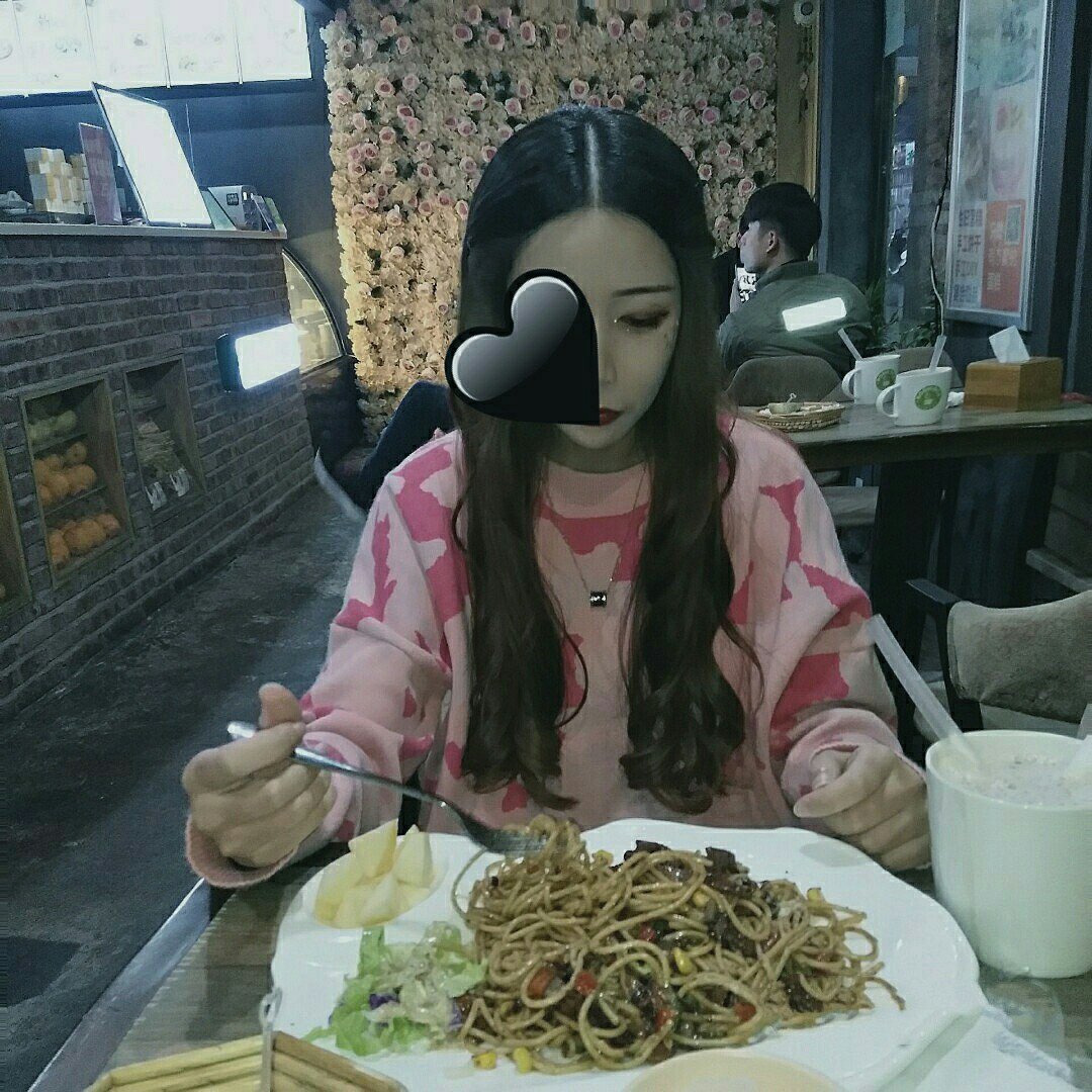 爱情里没有偶然 它有计算 它有掂量 但最后它都失策  @与生俱来戴斯宇