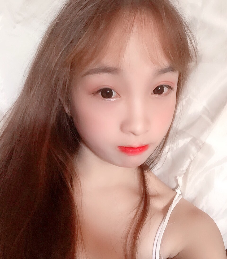 喜欢草莓味的小仙女7815的主页-快手直播