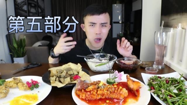 吃饭啦光小强到底是男是女 BMjAxOTAxMTcxNzU1MzdfMjkzNDQyNF85OTg1MTIzOTcwXzFfMw==_B51bbe4374e994fc1774201728c6581b7.jpg