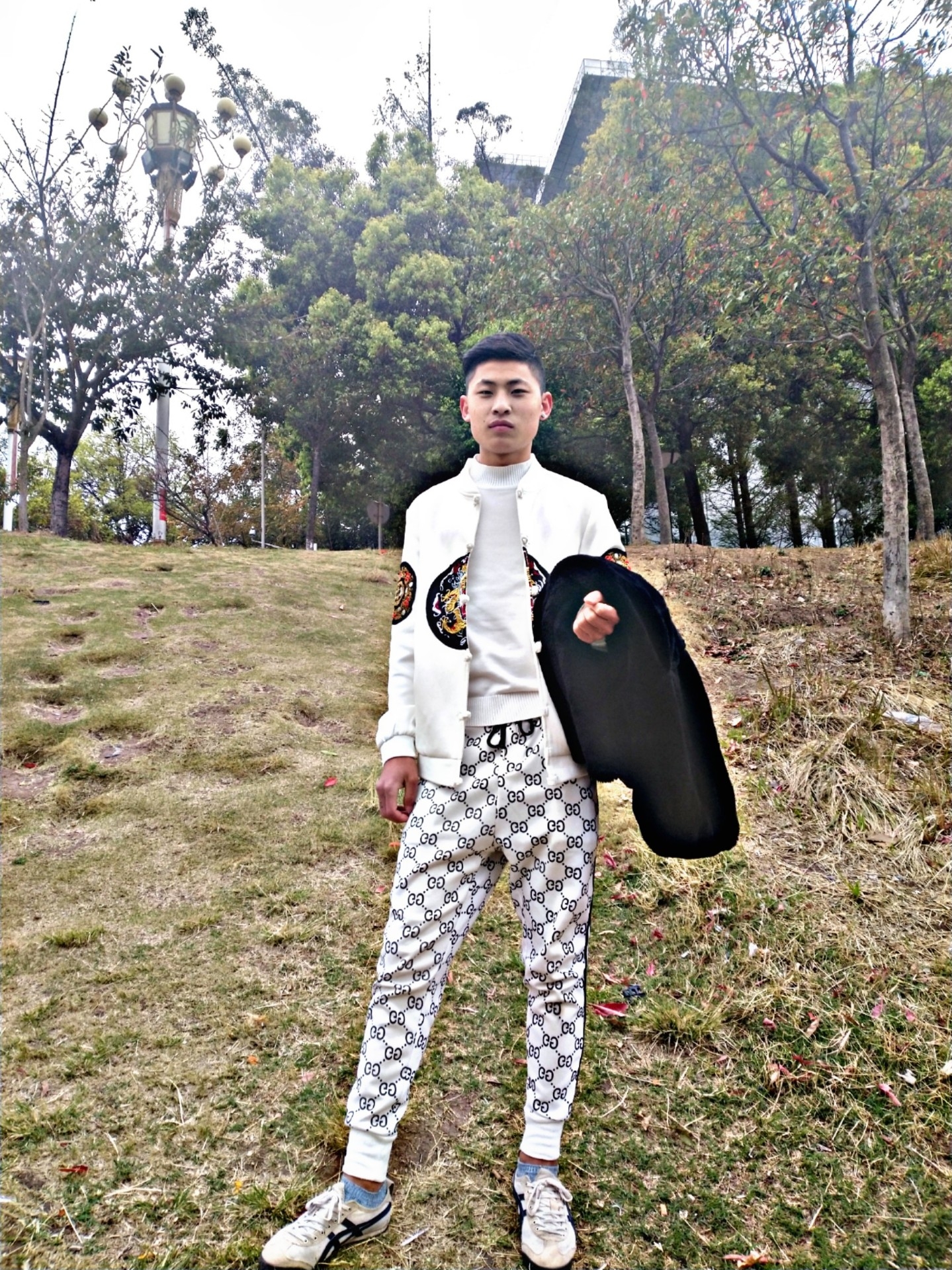 三哥(人红命硬)