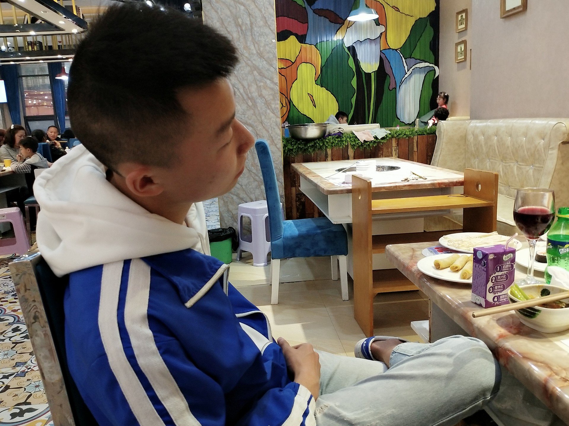 痞笑的浩大叔(o221688818)  摄影师 @-w 於蒙.