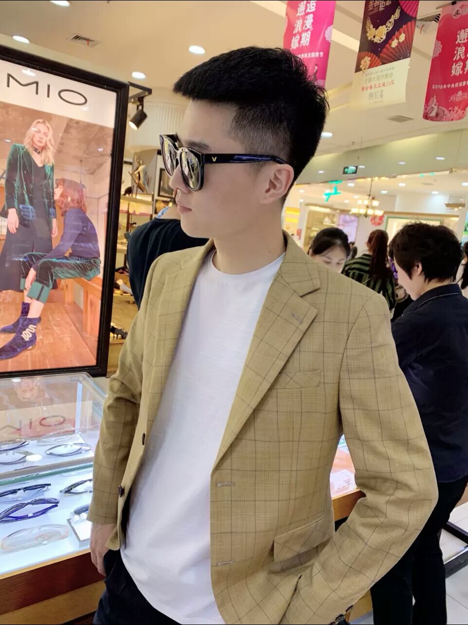 今天晚上可以看直播了  @刘子峻生活号(o1023804087) @刘子峻-冲两