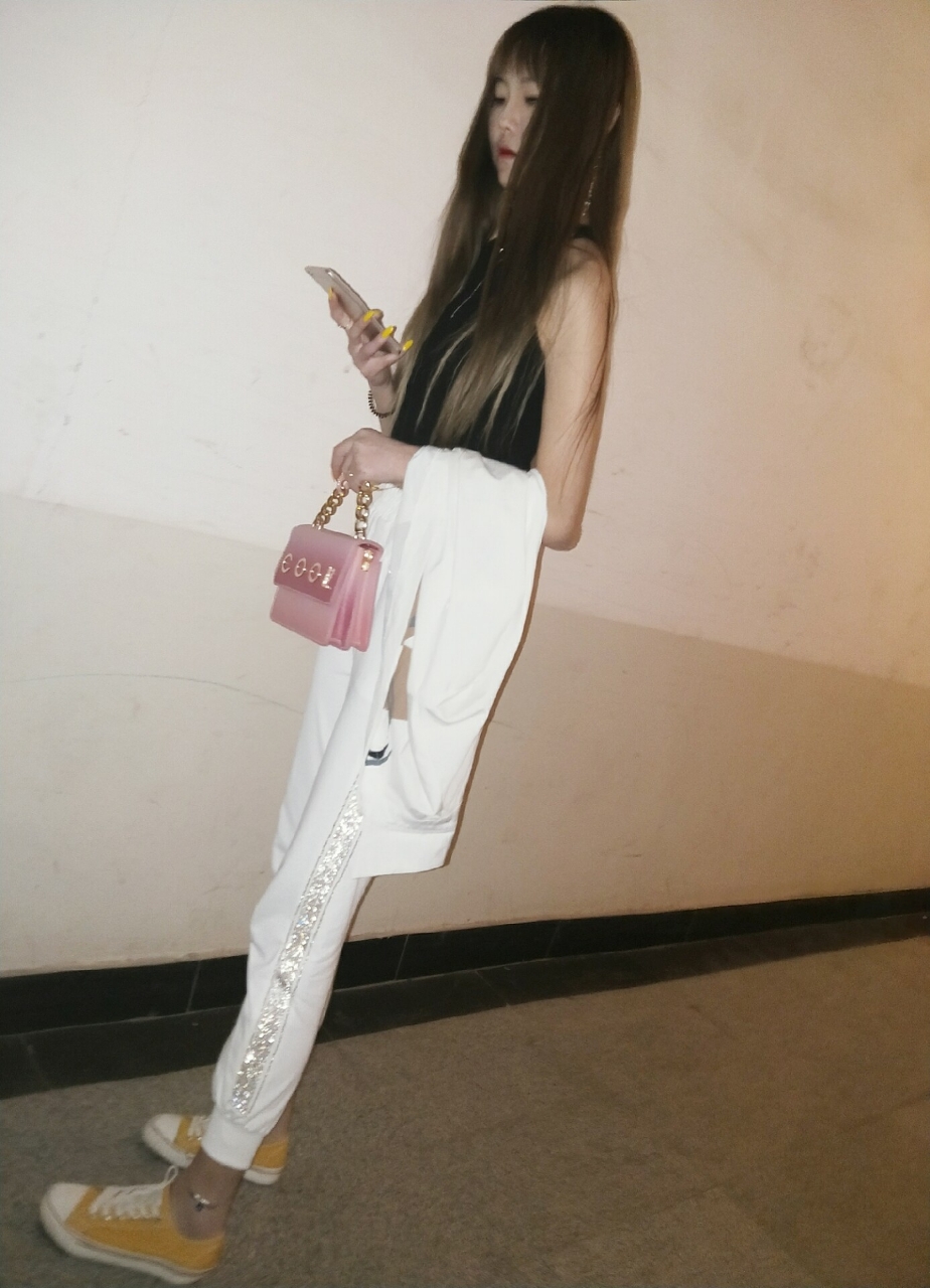 舞媚娘. 95的主页-快手直播